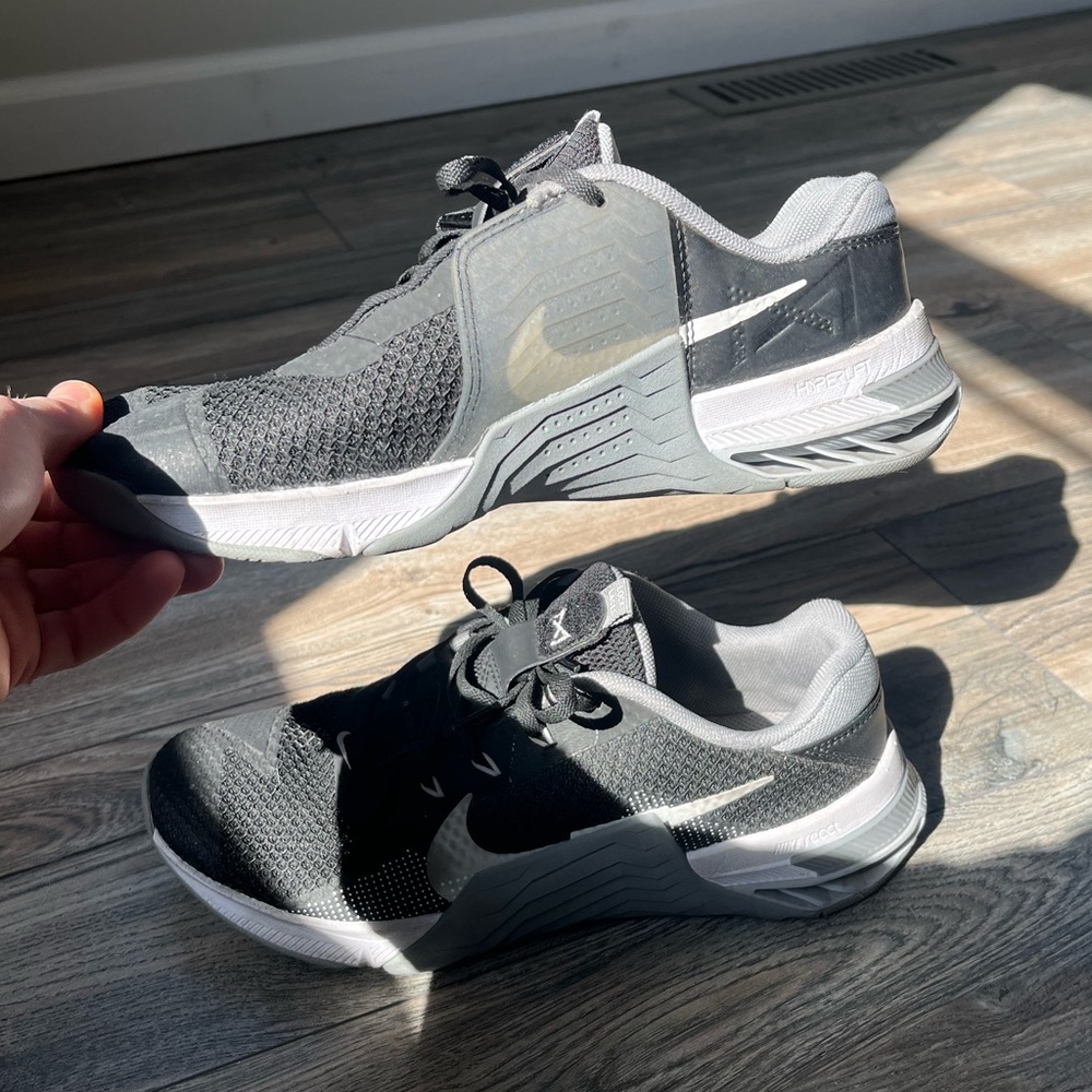 Nike Metcon 7 - Size men’s 8.5 women’s 10 Black & Particle Gray